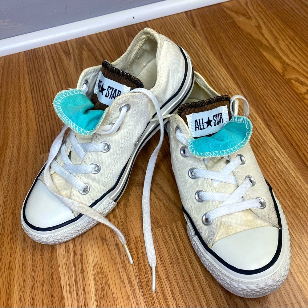 Converse All Star Classic Low Sneaker size 6
